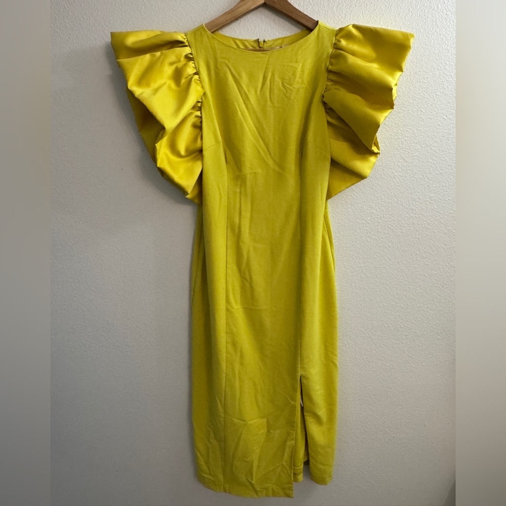 Anthropologie Puff Sleeve Dress in yellow. Midi size M.